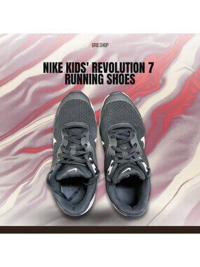 NIKE Kids Revolution 7 Lightweight Black/White Running Shoes Size 4.5